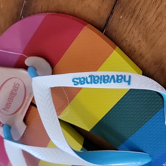 NWT Havaianas S.E. " Top Pride" Rainbow Flip Flops Size:39/40 - US 9/10 - Picture 4 of 7